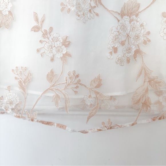 Zara Floral Sleeveless Blouse - Picture 3 of 5